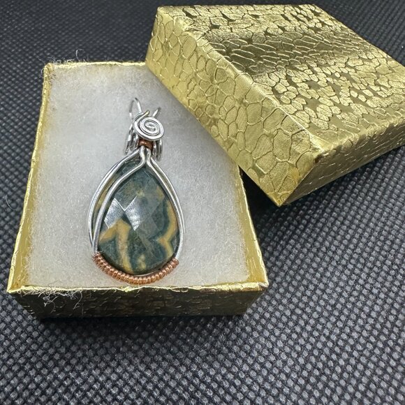 Green/Yellow Jasper Silver and Copper Wrapped Wire Pendant - Picture 12 of 12